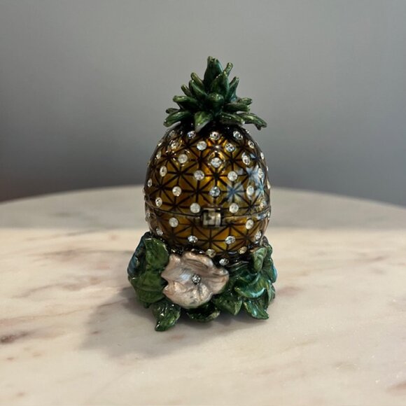 Pineapple With Flowers and Swarovski Crystals Hinged Trinket Box - Picture 4 of 6